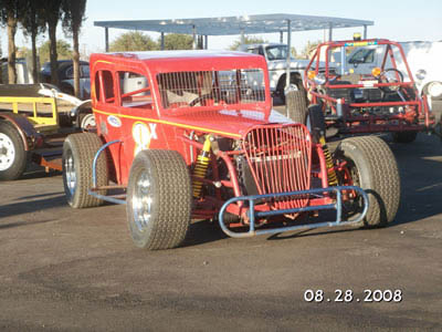 Motorcycle Engine Race  on Are Of Vintage Race Cars  The Similarity Ends There  As Dwarf Cars