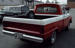rear.gif (39925 bytes)